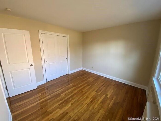 Foto del edificio - 116 Blachley Rd