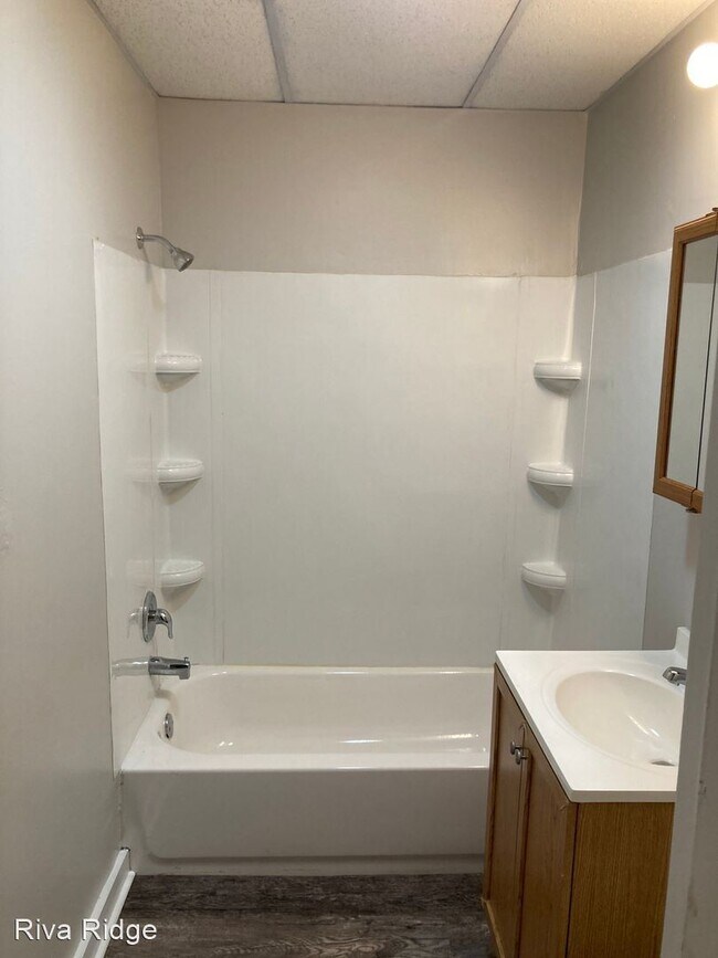 Building Photo - 2 br, 1 bath House - 211 Southern Avenue