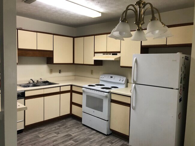 Foto del edificio - 724 Willow Pointe