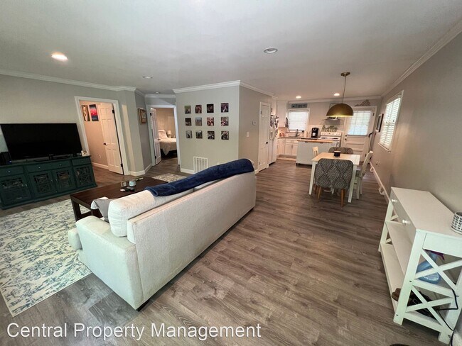 Building Photo - 2 br, 2 bath House - 4 Heritage Court Unit A