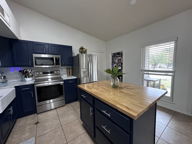 Foto del edificio - 6916 Elliot Ct