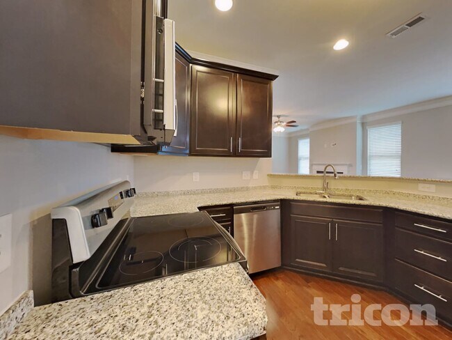 Foto del edificio - 2203 Wise Owl Dr