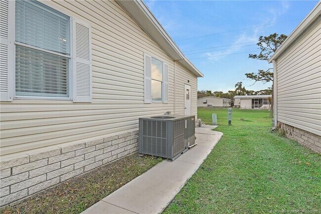 Foto del edificio - 7073 SE Birchwood Ln