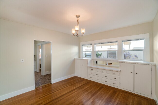 Building Photo - 3108 Santa Clara Ave