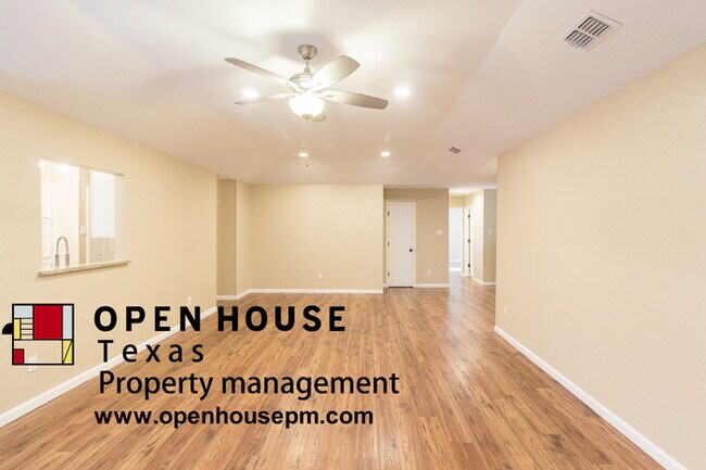 Building Photo - 1520 Briarcrest Dr Grapevine