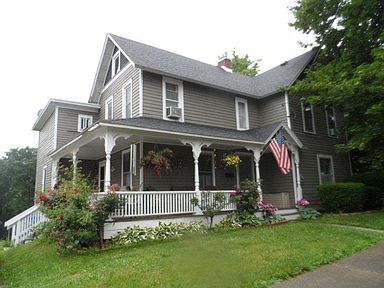Building Photo - 397 Castle Street