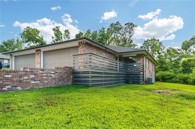 Foto del edificio - 2109 Oakwood Ave