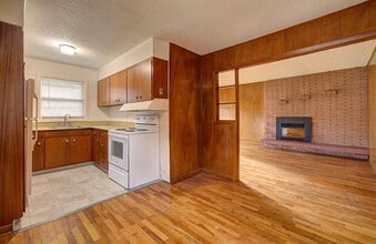 Building Photo - 4706 Sheridan Dr