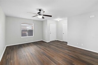 Building Photo - 112 Ames Cove