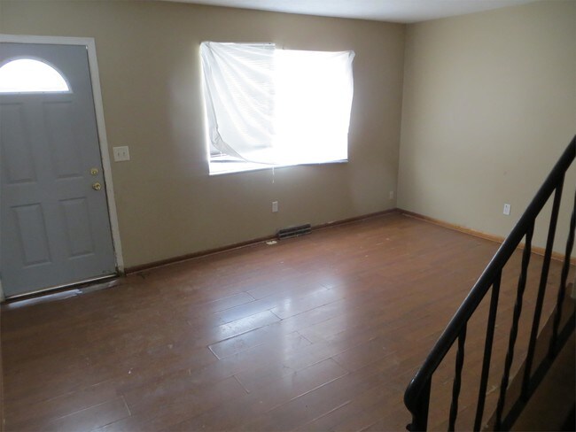 Building Photo - 416 Barnett Rd