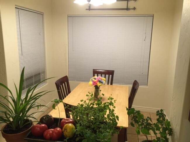 Foto del edificio - wonderful 3 bedroom townhome with a great location!