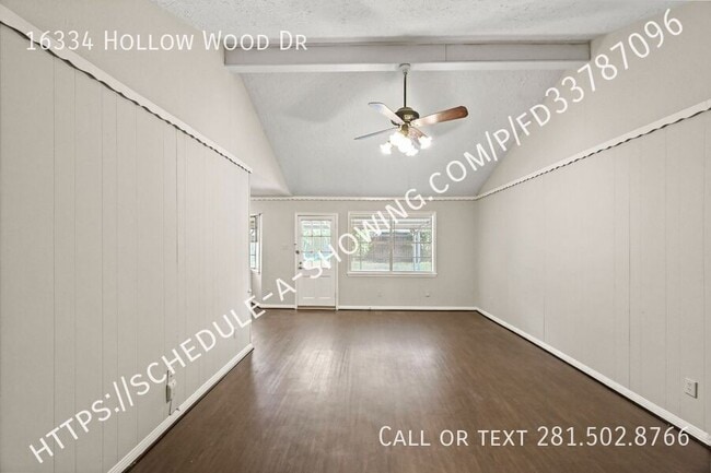 Foto del edificio - 16334 Hollow Wood Dr