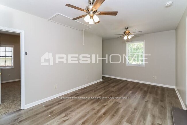Building Photo - 304 Timber Lake Cir