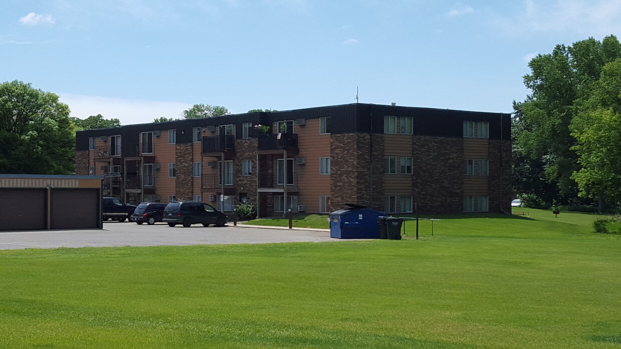 404 McKay Ave N Unit 15B, Alexandria, MN 56308 Apartment for Rent in Alexandria, MN