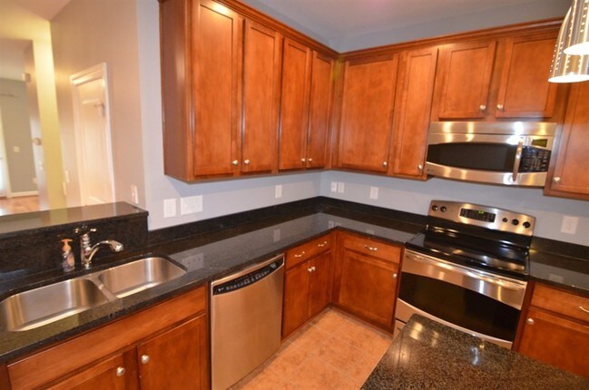 Foto del edificio - 8022 Sycamore Hill Ln