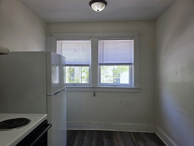 Foto del edificio - 1 Bedroom Apartment in the Heart of Applet...
