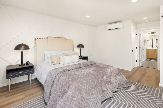 Foto del edificio - New Ballard Townhomes