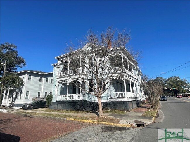Foto del edificio - 320 E 31st St