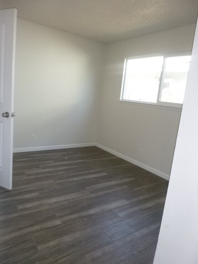 Foto principal - 3200 Virginia St