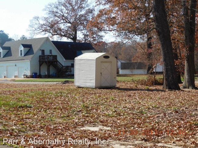 Building Photo - 3 br, 1 bath House - 10500 Chalkley Road