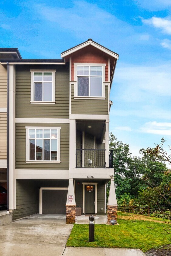 Foto principal - 5025 S 109th Ct