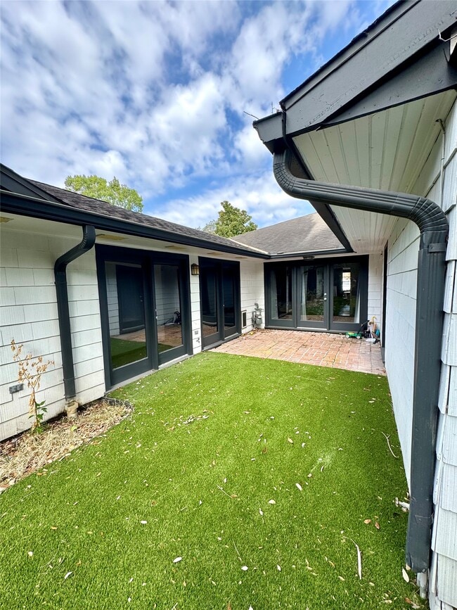 Building Photo - 3805 Piping Rock Ln