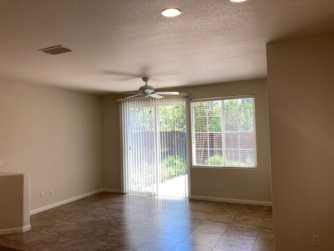 Building Photo - Reduced and Ready!