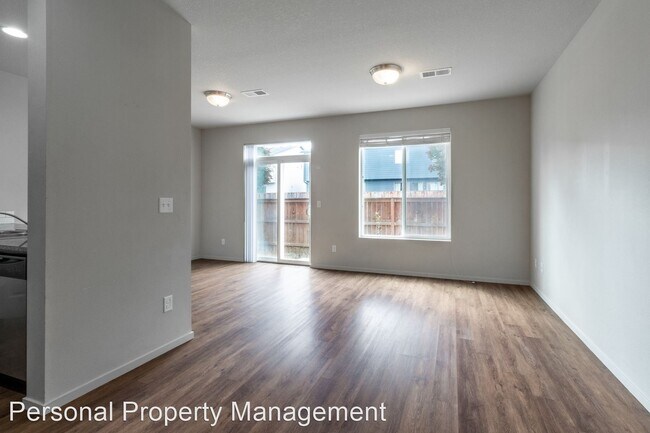 Building Photo - 3 br, 2.5 bath House - 11502 NE 125th Ave
