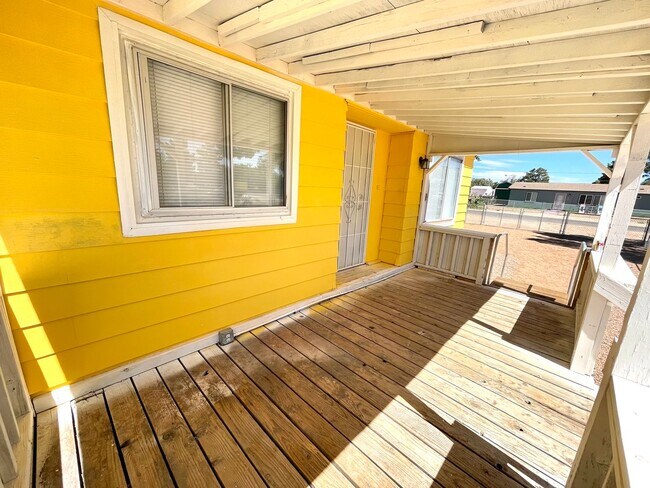 Building Photo - Newly Updated 3 Bedroom Home!