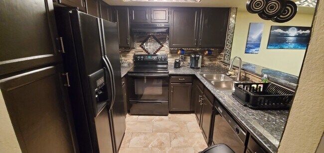 Foto del edificio - 1645 West Baseline Road, Unit 1067