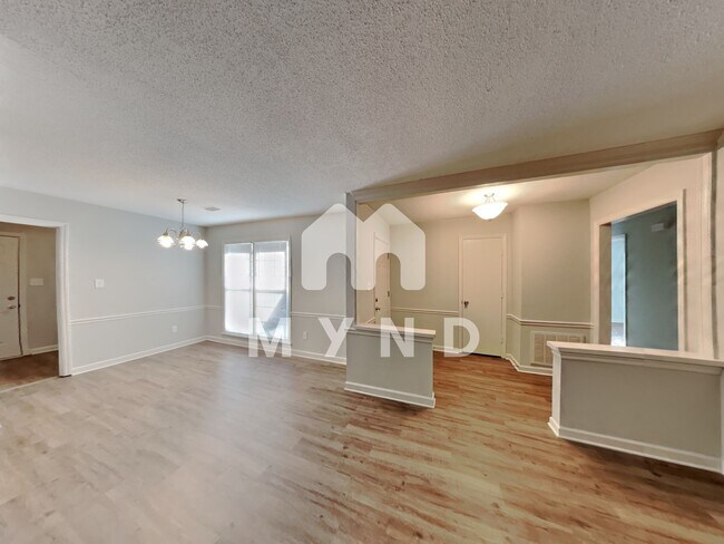 Building Photo - 6513 Old Meadow Rd