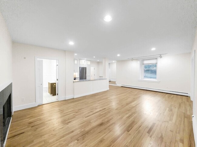 Building Photo - 71-73 Perkins Street Unit 1