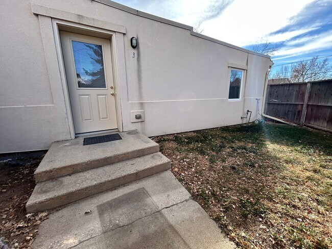 Building Photo - 2 Bedroom Apartment in Lafayette