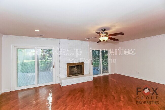 Foto del edificio - 1195 Nixon Heights Ln