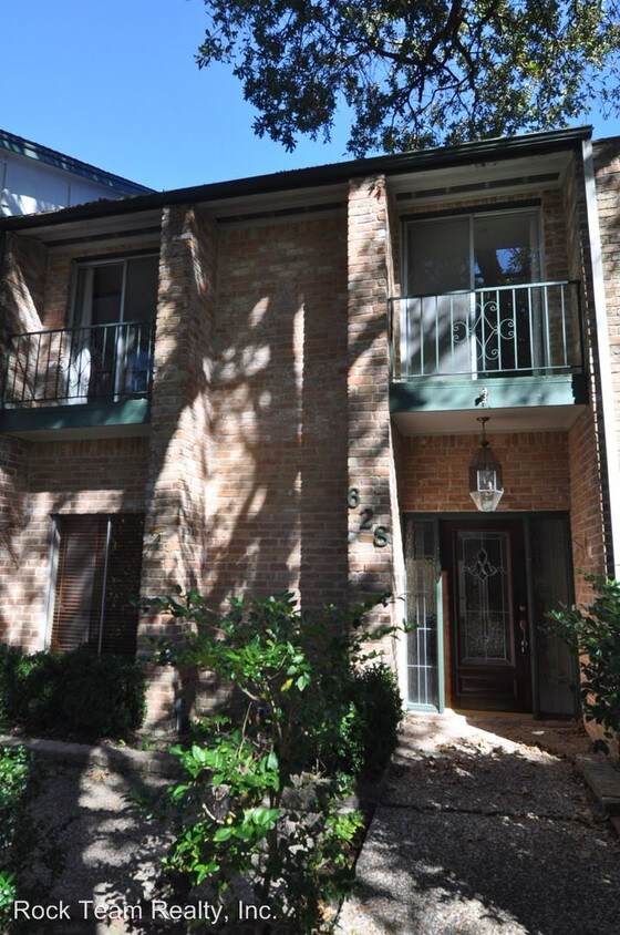 Foto principal - 628 N Eldridge Pky