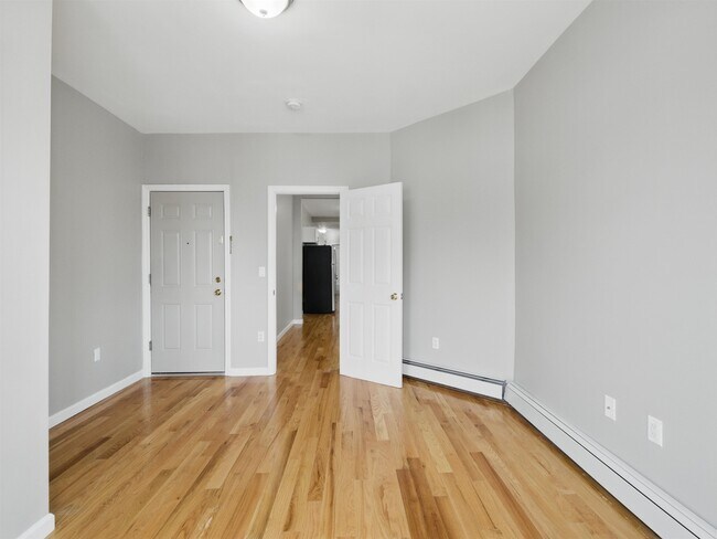 Foto del edificio - 71 Clarke Ave