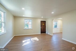 Building Photo - 33 Sterner Ave