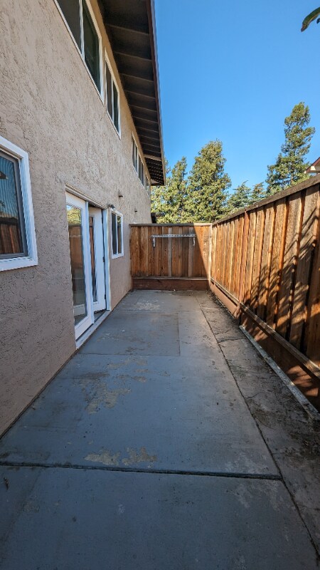 Primary Photo - 320 Franciscan Ct
