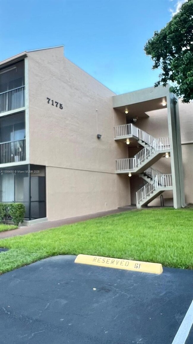 Building Photo - 7175 Orange Dr