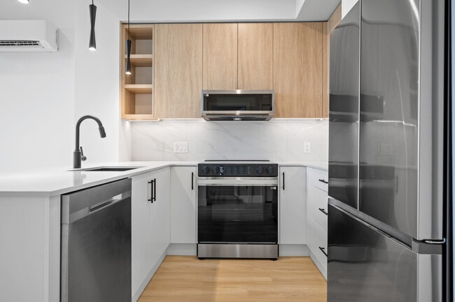 Building Photo - 34395 Gladys Ave