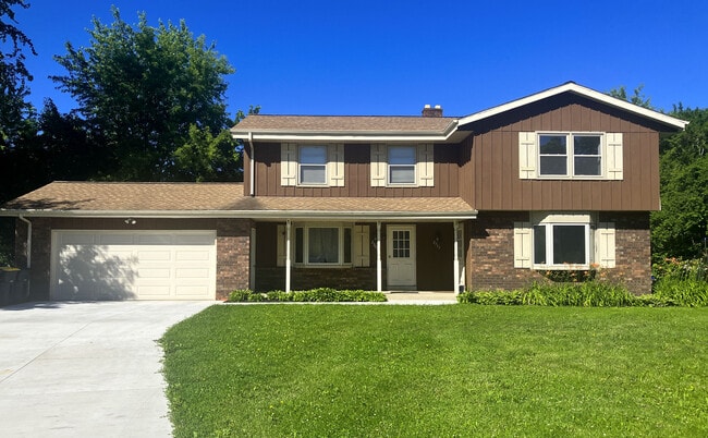 Building Photo - 2709 Albany Ct
