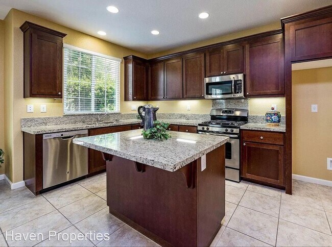 Foto del edificio - 4 br, 3 bath House - 236 Barnhill Drive