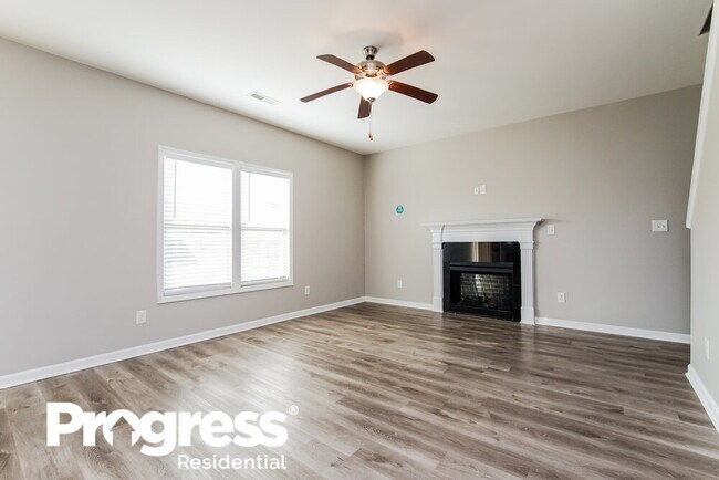 Foto del edificio - 255 Darecrest Ln