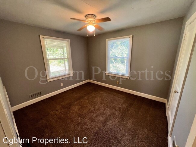 Building Photo - 3 br, 1 bath House - 3243 Emory Drive