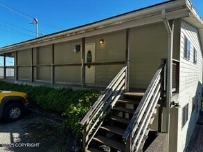 Building Photo - 1715 2nd Ave