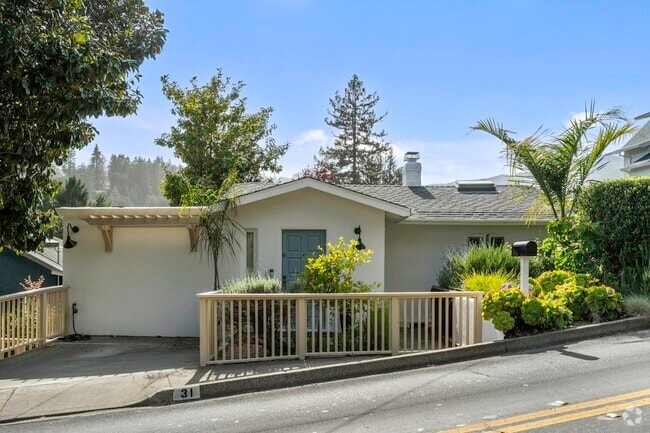Building Photo - 31 Carmelita Ave