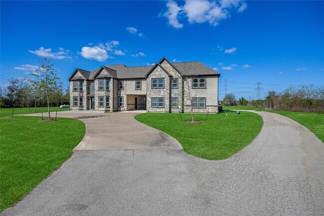 Foto del edificio - 15015 House Rd