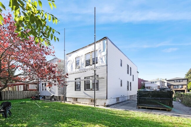 Building Photo - 230 Princeton Ave