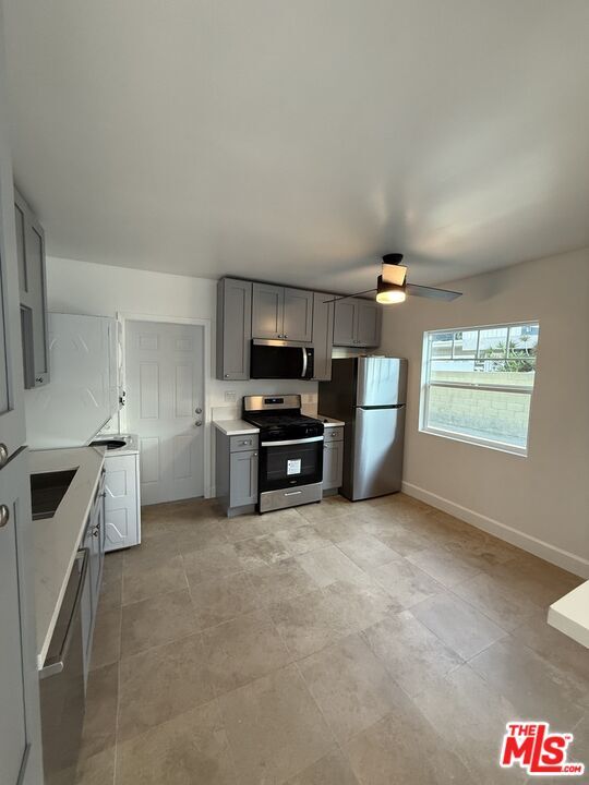 Building Photo - 13632 Cerise Ave