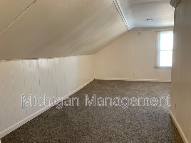 Building Photo - 7428 Deering St